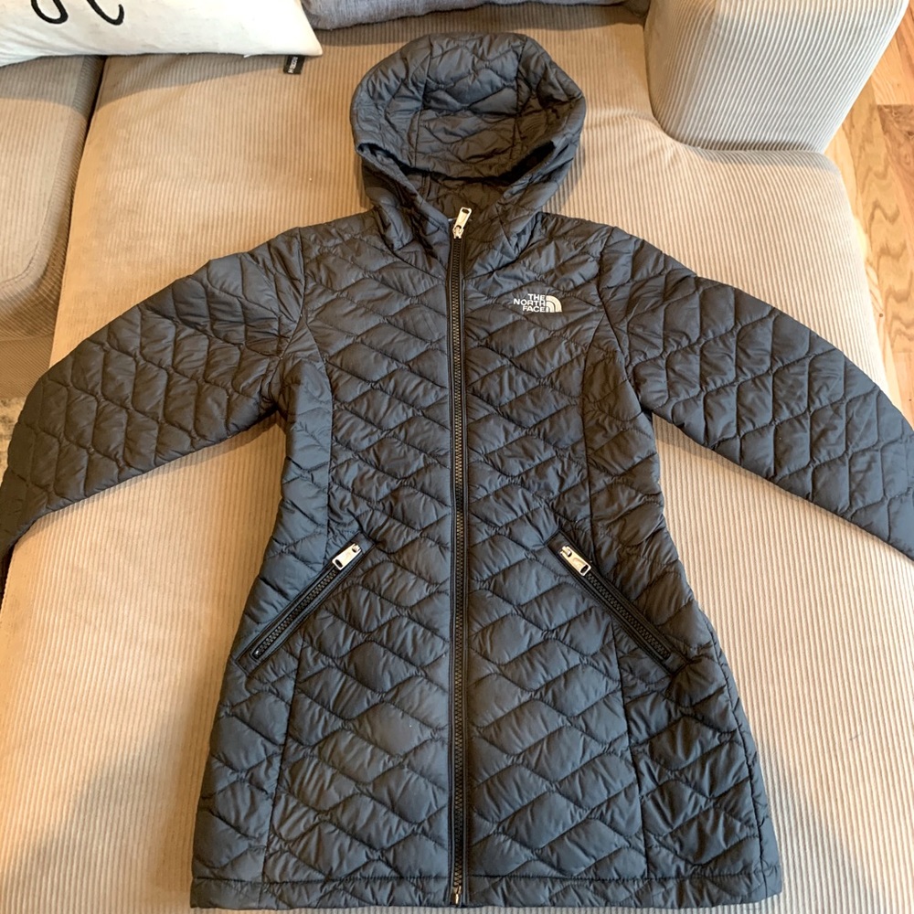 COPY - Girls Northface face jacket